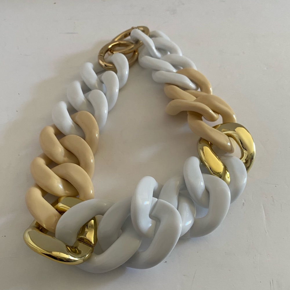 Unsigned Statement Acrylic Big Choker Necklace - image 1